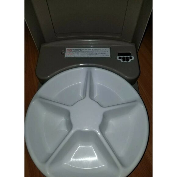 PetSafe Eatwell 5-Meal Automatic Pet Feeder, Gray - Compact Programable Feeder! - Picture 2 of 7
